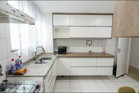 Apartamento para alugar com 100m², 2 quartos e 1 vaga Apartamento para alugar com 100m², 2 quartos e 1 vagaCozinha