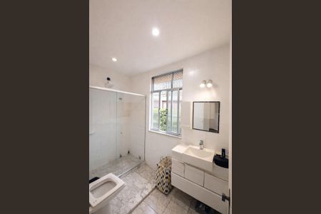 Banheiro de apartamento para alugar com 1 quarto, 50m² em Leblon, Rio de Janeiro