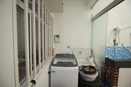 Casa à venda com 90m², 3 quartos e 2 vagasÁrea de Serviço