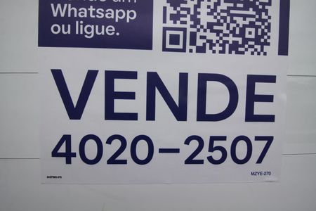 Casa à venda com 90m², 3 quartos e 2 vagasFachada