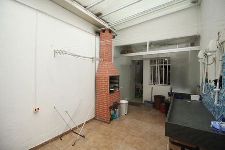 Casa à venda com 90m², 3 quartos e 2 vagasChurrasqueira