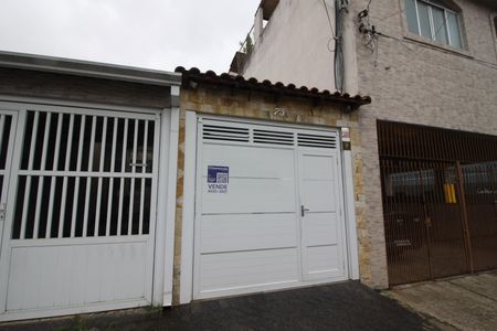 Casa à venda com 90m², 3 quartos e 2 vagasFachada