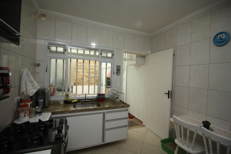 Casa à venda com 90m², 3 quartos e 2 vagasCozinha