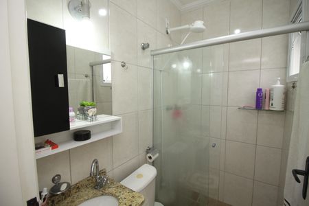 Casa à venda com 90m², 3 quartos e 2 vagasBanheiro