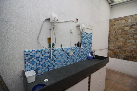 Casa à venda com 90m², 3 quartos e 2 vagasChurrasqueira