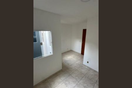 Quarto 2 de casa de condomínio para alugar com 2 quartos, 50m² em Tanque, Rio de Janeiro