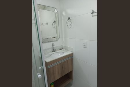 Banheiro de apartamento para alugar com 2 quartos, 48m² em Novo Osasco, Osasco