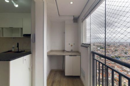 Varanda de apartamento para alugar com 2 quartos, 39m² em Vila Tolstoi, São Paulo