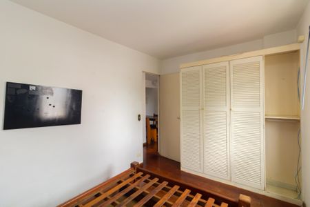Quarto 2 de apartamento para alugar com 2 quartos, 54m² em Itaquera, São Paulo