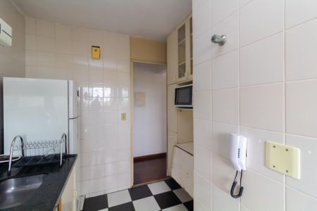 Apartamento para alugar com 54m², 2 quartos e 1 vaga Apartamento para alugar com 54m², 2 quartos e 1 vagaCozinha e Área de Serviço