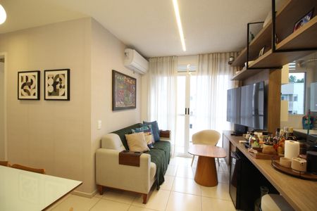 Sala de apartamento para alugar com 2 quartos, 56m² em Curicica, Rio de Janeiro