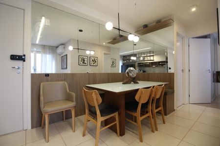 Sala de apartamento para alugar com 2 quartos, 56m² em Curicica, Rio de Janeiro