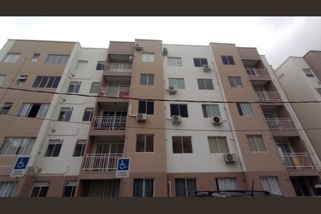 Apartamento para alugar com 56m², 2 quartos e 1 vagaFachada com Placa