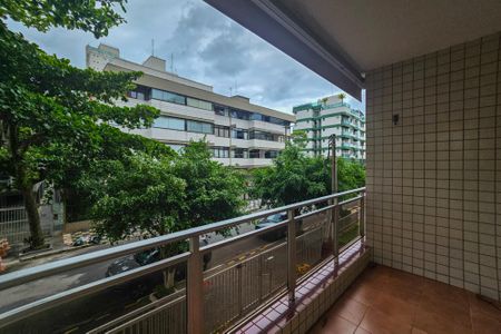 Varanda de apartamento para alugar com 3 quartos, 130m² em Jardim Tres Marias, Guarujá