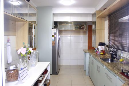 Apartamento para alugar com 151m², 3 quartos e 2 vagasCozinha