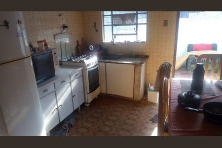 Casa à venda com 4 quartos, 240m² em Vila Curuçá, Santo André