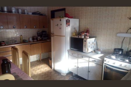 Casa à venda com 4 quartos, 240m² em Vila Curuçá, Santo André