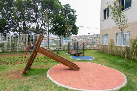 Apartamento para alugar com 32m², 2 quartos e sem vaga Apartamento para alugar com 32m², 2 quartos e sem vagaÁrea comum - Playground