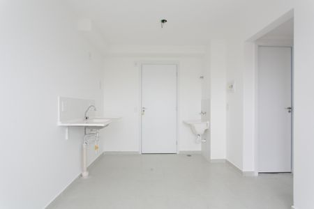 Apartamento para alugar com 32m², 2 quartos e sem vaga Apartamento para alugar com 32m², 2 quartos e sem vagaSala / Cozinha