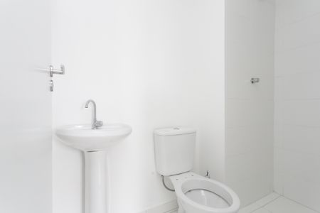 Apartamento para alugar com 32m², 2 quartos e sem vaga Apartamento para alugar com 32m², 2 quartos e sem vagaBanheiro