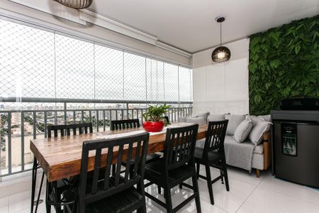 Apartamento à venda com 69m², 2 quartos e 1 vaga Apartamento à venda com 69m², 2 quartos e 1 vagaVaranda gourmet