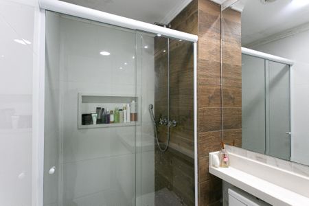 Apartamento à venda com 69m², 2 quartos e 1 vaga Apartamento à venda com 69m², 2 quartos e 1 vagaBanheiro da Suíte