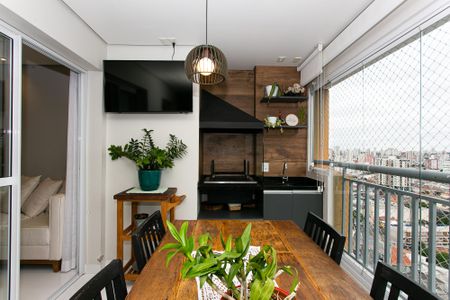 Apartamento à venda com 69m², 2 quartos e 1 vaga Apartamento à venda com 69m², 2 quartos e 1 vagaVaranda gourmet