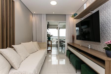 Sala de apartamento à venda com 2 quartos, 69m² em Chácara Seis de Outubro, São Paulo