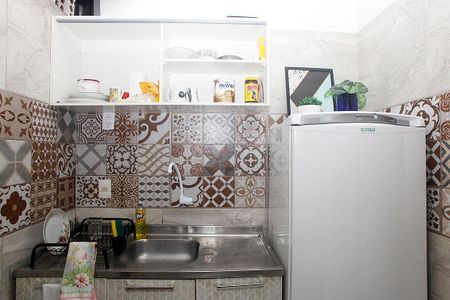 Cozinha de apartamento à venda com 1 quarto, 30m² em Azenha, Porto Alegre