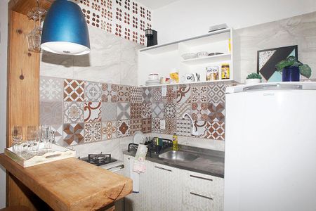 Cozinha de apartamento à venda com 1 quarto, 30m² em Azenha, Porto Alegre