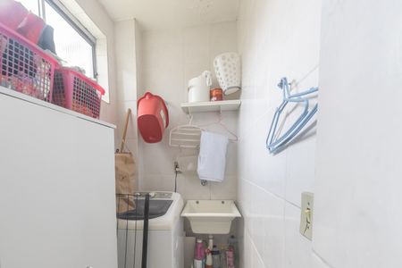 Apartamento à venda com 59m², 2 quartos e sem vaga Apartamento à venda com 59m², 2 quartos e sem vagaCozinha e Área de Serviço
