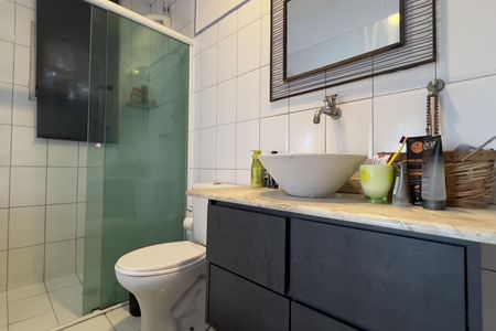 Casa à venda com 200m², 3 quartos e 2 vagasBanheiro da Suíte