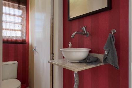 Casa à venda com 200m², 3 quartos e 2 vagasLavabo