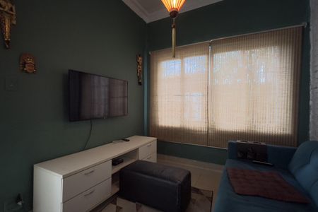 Casa à venda com 200m², 3 quartos e 2 vagasSala de TV