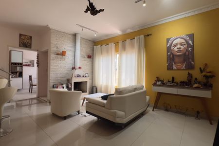 Casa à venda com 200m², 3 quartos e 2 vagasSala de Estar