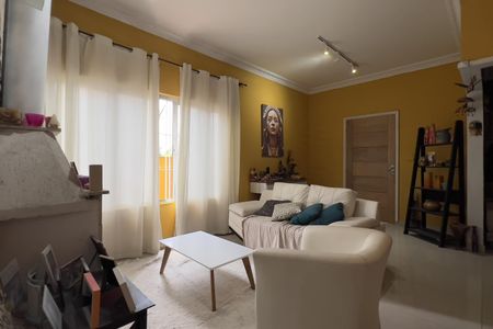 Casa à venda com 200m², 3 quartos e 2 vagasSala de Estar