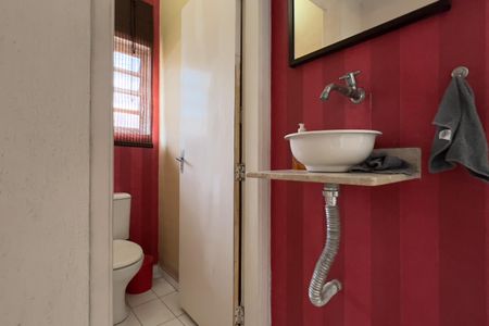 Casa à venda com 200m², 3 quartos e 2 vagasLavabo