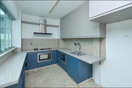 Apartamento à venda com 125m², 4 quartos e 3 vagas Apartamento à venda com 125m², 4 quartos e 3 vagasCozinha