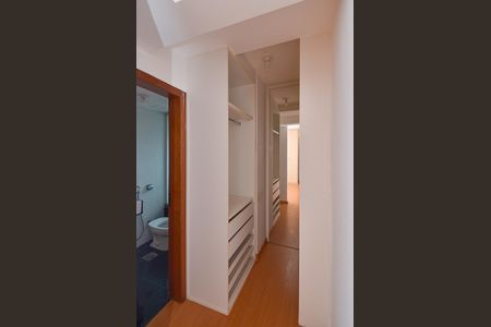 Apartamento à venda com 125m², 4 quartos e 3 vagas Apartamento à venda com 125m², 4 quartos e 3 vagasCloset Suíte