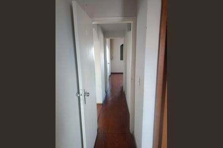 Corredor  de apartamento para alugar com 2 quartos, 60m² em Centro, Uberlândia