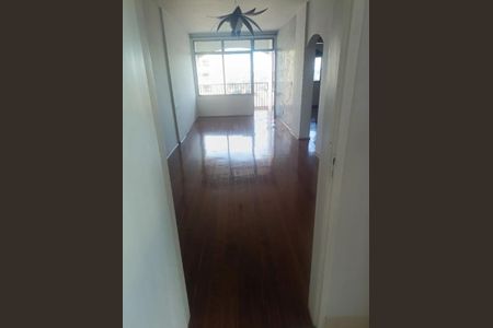 Sala  de apartamento para alugar com 2 quartos, 60m² em Centro, Uberlândia