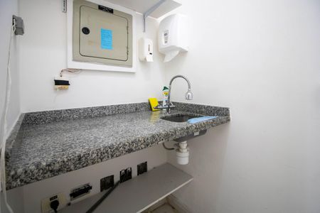 Casa para alugar com 30m², 1 quarto e 1 vagaLavatório
