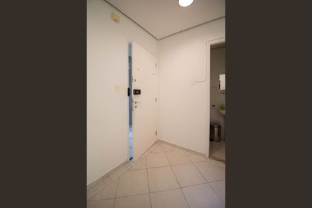 Recepção  de casa para alugar com 1 quarto, 30m² em Vila Suzana, São Paulo