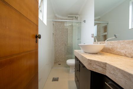 Apartamento para alugar com 120m², 4 quartos e 2 vagasBANHEIRO1