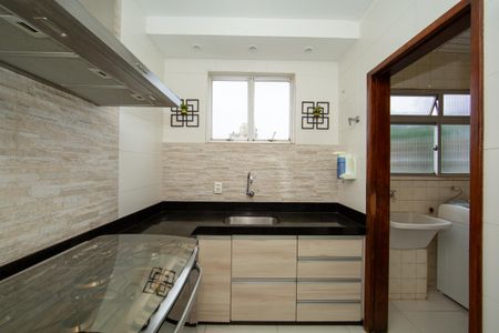 Apartamento para alugar com 120m², 4 quartos e 2 vagasCOZINHA