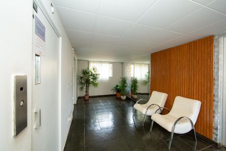 Apartamento para alugar com 120m², 4 quartos e 2 vagasHALL DO PREDIO