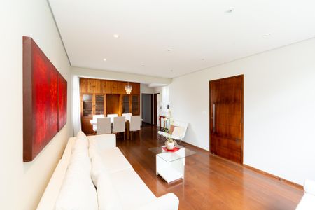 SALA de apartamento para alugar com 4 quartos, 120m² em Serra, Belo Horizonte