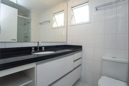 Apartamento à venda com 71m², 2 quartos e 1 vagaBanheiro do quarto 1 Suíte