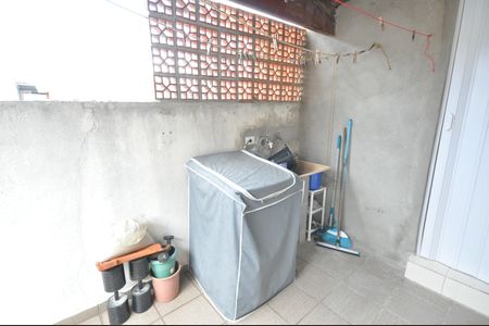 Casa à venda com 115m², 3 quartos e 1 vagaÁrea de Serviço