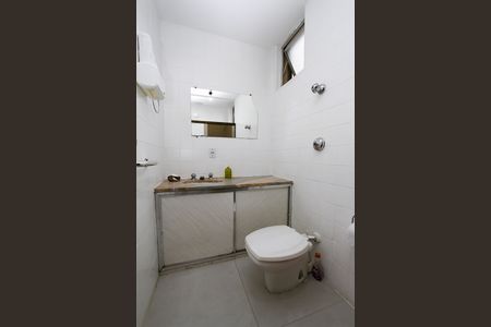 Apartamento para alugar com 135m², 3 quartos e sem vagaBanheiro da Suíte